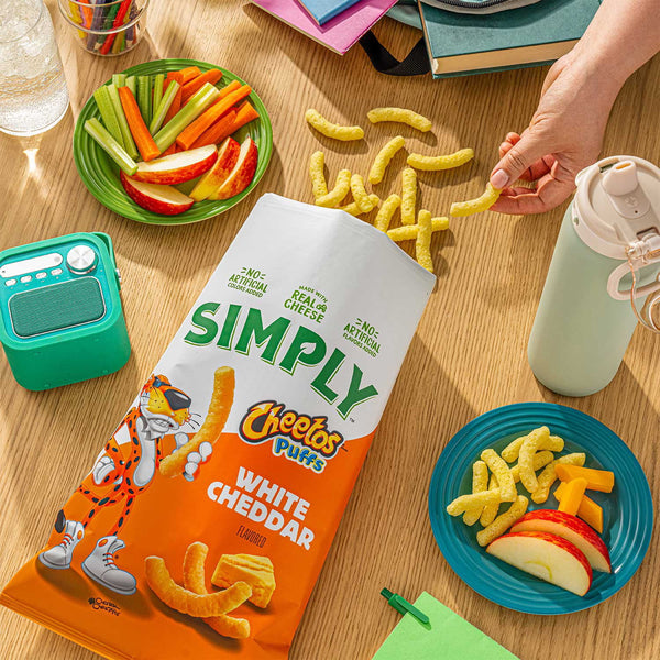 Simply Cheetos White Cheddar Puffs, 0.87 oz., 30 pk.