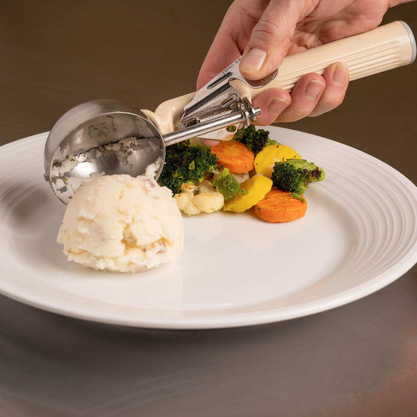 Polar Ware Thumb Press Portion Scoop, 3.25 oz. 2 pk.